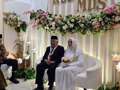 Sah! Ini Foto Pernikahan Din Syamsuddin-Rashda Diana