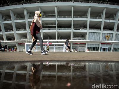 Hiruk-Pikuk Warga Jakarta Antusias Berolahraga di GBK