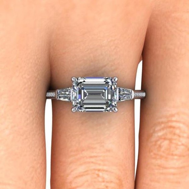 Pinterest.com/dkbjewelry Bentuk yang memanjang memberikan nuansa edgier dan estetika mewah namun kasual