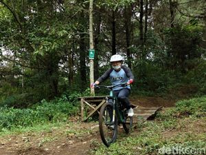 Foto: Trek Downhill Pertama di Gunung Ciremai Foto: Trek Downhill Pertama di Gunung Ciremai
