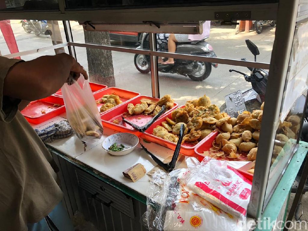 Kisah Sukses Penjual Gorengan, dari Uang Rp 3 Ribu Jadi Omzet Rp 150 Juta Kisah Sukses Penjual Gorengan, dari Uang Rp 3 Ribu Jadi Omzet Rp 150 Juta