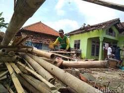 Cerita Mencekam Korban Puting Beliung Cirebon: Ngeri Suara Petir-Angin