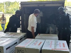 15 Ribu Vaksin Sinovac Tiba di Maluku, Pemda Bahas Distribusi Antar Pulau