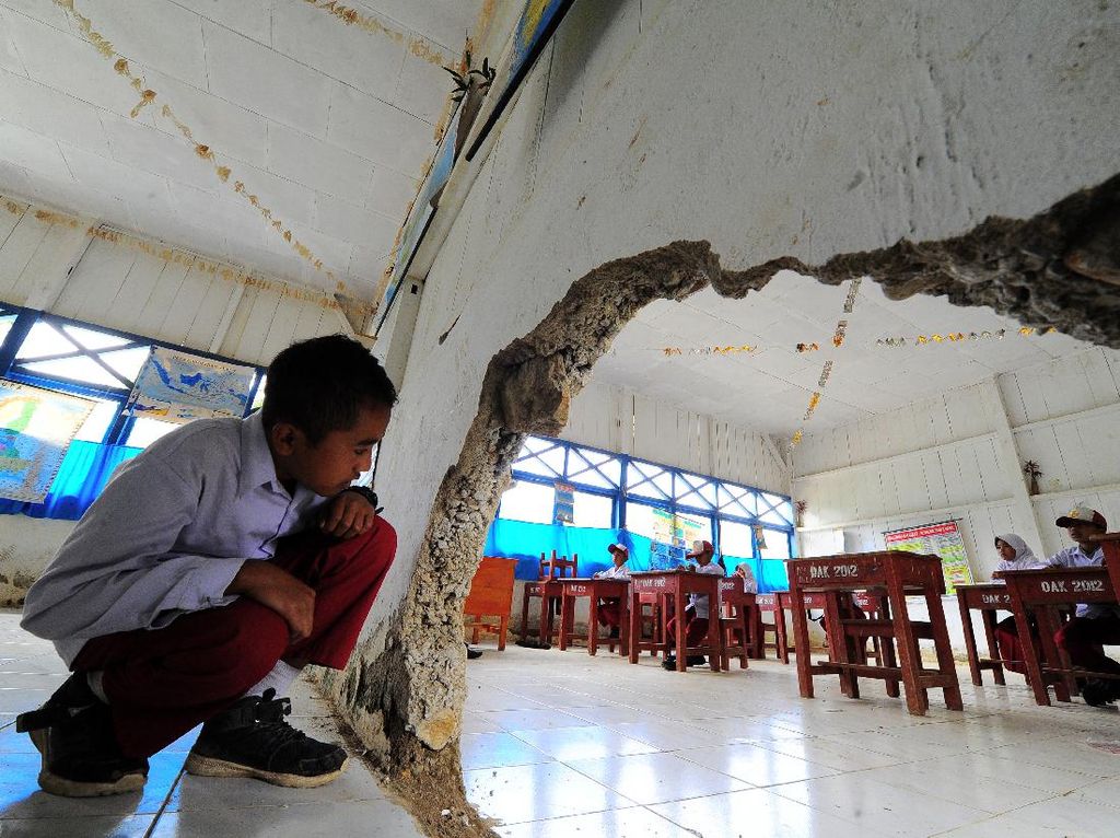 Potret Pendidikan di Desa Terpencil Kerinci Potret Pendidikan di Desa Terpencil Kerinci
