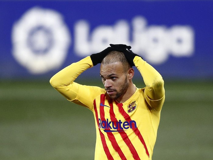 HUESCA, SPAIN - JANUARY 03: Martin Braithwaite of Barcelona reacts during the La Liga Santander match between SD Huesca and FC Barcelona at Estadio El Alcoraz on January 03, 2021 in Huesca, Spain. Sporting stadiums around Spain remain under strict restrictions due to the Coronavirus Pandemic as Government social distancing laws prohibit fans inside venues resulting in games being played behind closed doors. (Photo by Eric Alonso/Getty Images)