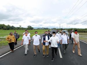 Awali 2021, Bupati Anas Cek Pembangunan Jalan Alternatif Genteng-Gambiran Awali 2021, Bupati Anas Cek Pembangunan Jalan Alternatif Genteng-Gambiran