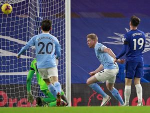 Chelsea Vs Man City: Gimana Rasanya Jadi Striker, De Bruyne?