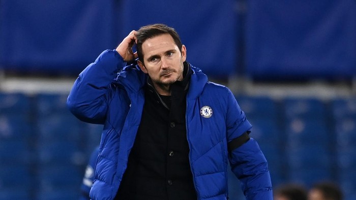 LONDON, ENGLAND - JANUARY 03: Frank Lampard, Manager of Chelsea reacts following the Premier League match between Chelsea and Manchester City at Stamford Bridge on January 03, 2021 in London, England. The match will be played without fans, behind closed doors as a Covid-19 precaution. (Photo by Andy Rain - Pool/Getty Images)