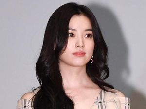 10 Potret Han Hyo Joo, Aktris Korea yang Lagi Trending