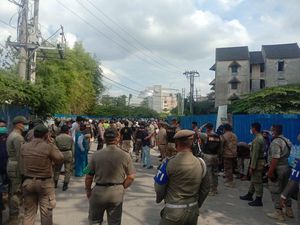 Sempat Berkerumun, Jemaah Pengajian UAS di Medan Mulai Bubarkan Diri