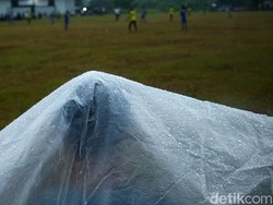 Idealnya, seharusnya para klub saat ini sudah menggelar latihan lagi mengingat rencana kick off akan dimulai pada awal Februari. Waktu satu bulan biasanya cukup bagi para pelatih untuk menyusun periodisasi latihan sebelum terjun ke kompetisi.