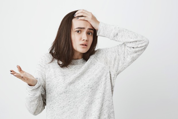 Cara kedua yang bisa kamu lakukan untuk menolak permintaan orang lain adalah dengan memberikan pujian.