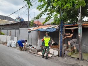 Pembangunan Pos 3 Pilar Petamburan Terhenti, Ketua RW: Tukangnya Sakit Pembangunan Pos 3 Pilar Petamburan Terhenti, Ketua RW: Tukangnya Sakit