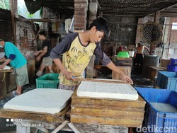 Produsen Tahu Tempe di Sidoarjo Kembali Produksi, Tapi Harganya Naik