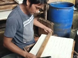 Dampak Harga Kedelai Mahal, Ini Siasat Perajin Tempe dan Tahu Pasuruan