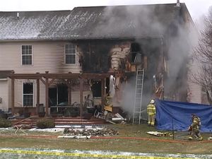 Pesawat Jatuh Timpa Rumah di AS, Tiga Orang Tewas
