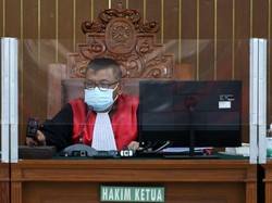 Hakim Tolak Permintaan Habib Rizieq Dihadirkan di Praperadilan