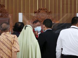 Suasana Sidang Perdana Praperadilan Habib Rizieq