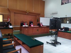 Sidang Pembacaan Eksepsi, Petinggi KAMI Syahganda Nainggolan Hadir Virtual
