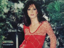 Pemeran Bond Girl Meninggal Dunia, Kolaps di Malam Natal