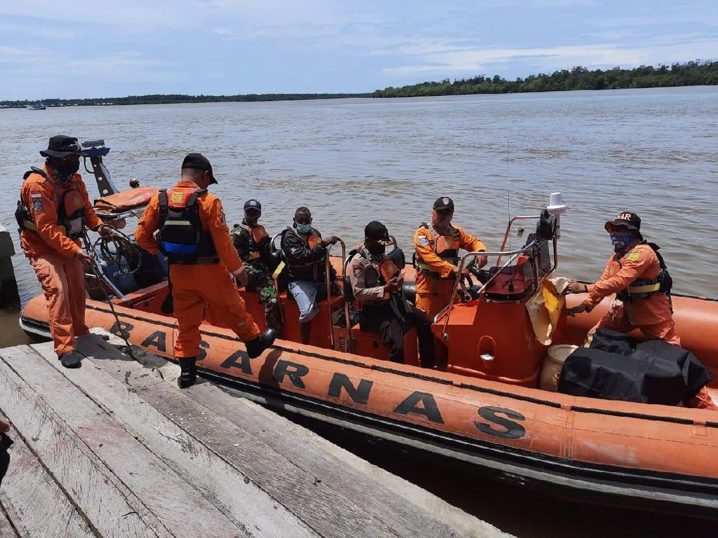 Longboat Berpenumpang 14 Orang Hilang Kontak di Perairan Asmat