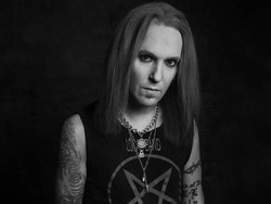 Musisi Death Metal Alexi Laiho Meninggal Dunia