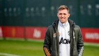 Darren Fletcher, mantan pemain MU, juga dijagokan menempati posisi manajer permanen. (Foto: Ash Donelon/Getty Images)