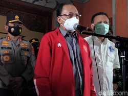 Gubernur Koster Siap jadi Orang Pertama Divaksin Corona di Bali