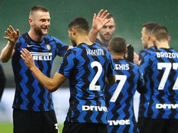 Inter Milan Ganas di Depan, Butut di Belakang