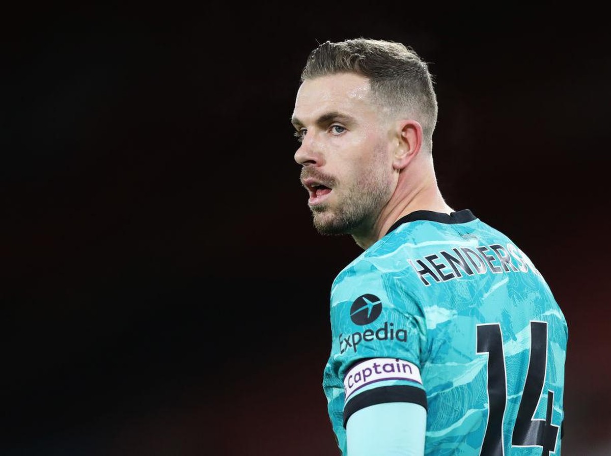 Jordan Henderson sadar Liverpool buang-buang peluang. (Foto: Getty Images/Naomi Baker)