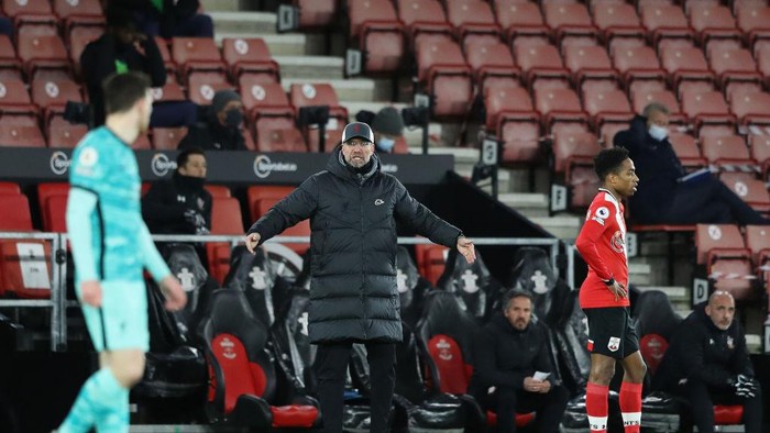 SOUTHAMPTON, ENGLAND - JANUARY 04: Jurgen Klopp, Manager of Liverpool reacts during the Premier League match between Southampton and Liverpool at St Marys Stadium on January 04, 2021 in Southampton, England. The match will be played without fans, behind closed doors as a Covid-19 precaution. (Photo by Naomi Baker/Getty Images)