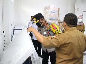 14.680 Vaksin Corona Tiba di Kalteng, Kapolda: Distribusi Tak Boleh Terganggu 14.680 Vaksin Corona Tiba di Kalteng, Kapolda: Distribusi Tak Boleh Terganggu