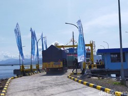 Seminggu Dibuka, Penyeberangan Ketapang-Lembar Laris Manis