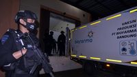 Vaksin COVID-19 Sinovac Didistribusikan ke Berbagai Daerah
