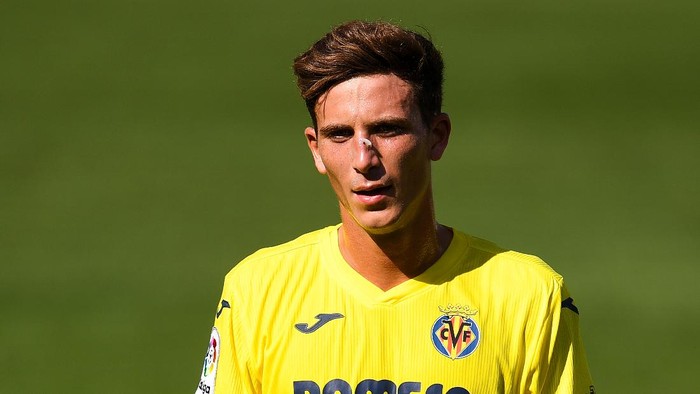 VILLAREAL, SPAIN - SEPTEMBER 19: Pau Torres of Villarreal CF looks on during the La Liga Santander match between Villarreal CF and SD Eibar at Estadio de la Ceramica on September 19, 2020 in Villareal, Spain. (Photo by David Ramos/Getty Images)