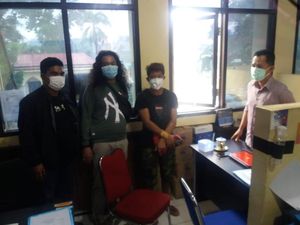 Aksi Sadis Kades Main Hakim Sendiri Gegara Kesal Istri Diteriaki Aksi Sadis Kades Main Hakim Sendiri Gegara Kesal Istri Diteriaki