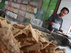 Kedelai Mahal, Pengusaha Gorengan Tempe Bandung Belum Naikan Harga