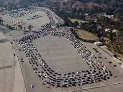 Corona Menggila, Tes Covid-19 di AS Antre Panjang!