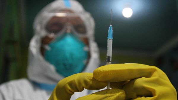 Ingat! Usai Disuntik Vaksin Corona, Jangan Langsung Pulang