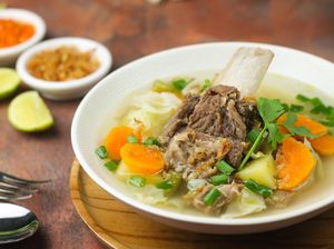 Resep Sop Iga Sapi Khas Betawi dan Jawa yang Gurih Sedap Resep Sop Iga Sapi Khas Betawi dan Jawa yang Gurih Sedap