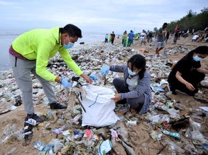 Kenapa Sih Bali Selalu Dapat Kiriman Sampah Tiap Tahun?