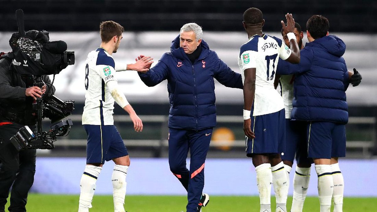 Jose Mourinho merasa aneh Fulham mengeluh masalah jadwal Liga Inggris (Foto: Getty Images/Clive Rose)