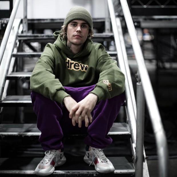 Justin Bieber meraih empat nominasi dalam Grammy Awards 2021, tapi alasan dia kesal dan protes bukanlah karena dia tidak masuk nominasi.