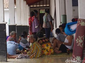 Daerah Bahaya Merapi Berubah, BPBD Sleman Tak Buru-buru Pulangkan Pengungsi Daerah Bahaya Merapi Berubah, BPBD Sleman Tak Buru-buru Pulangkan Pengungsi