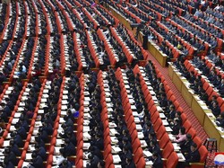 Waduh! Ribuan Orang Tak Bermasker Hadir di Kongres Korut