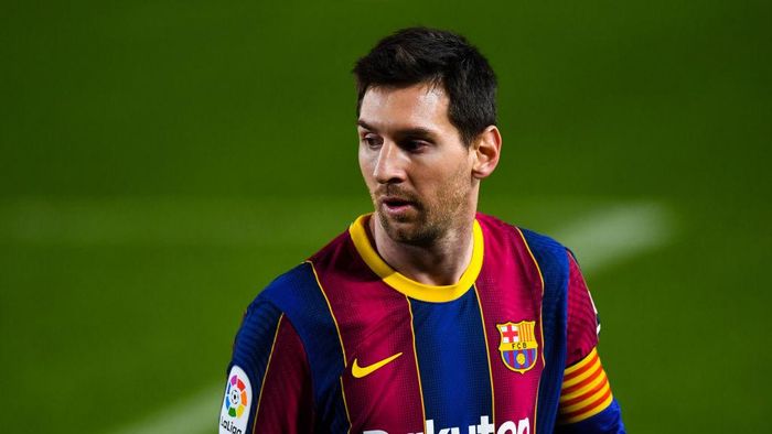 Lionel Messi BARCELONA, SPAIN - DECEMBER 13: Lionel Messi of FC Barcelona looks on during the La Liga Santader match between FC Barcelona and Levante UD at Camp Nou on December 13, 2020 in Barcelona, Spain. (Photo by David Ramos/Getty Images)