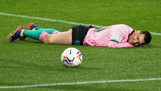 Barcelona's Argentine forward Lionel Messi eyes the ball during the Spanish league football match between Real Valladolid FC and FC Barcelona at the Jose Zorilla stadium in Valladolid on December 22, 2020. (Photo by Cesar Manso / AFP)