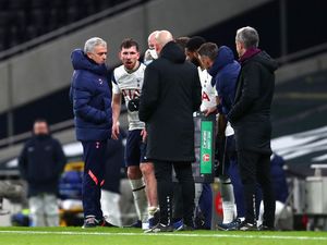 Hojbjerg Ngotot Main dengan Kaki Kayak Gini, Mourinho Geleng-geleng