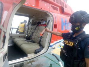 Helikopter di Tembagapura Ditembaki, Pelaku Diduga KKB Kali Kopi Helikopter di Tembagapura Ditembaki, Pelaku Diduga KKB Kali Kopi