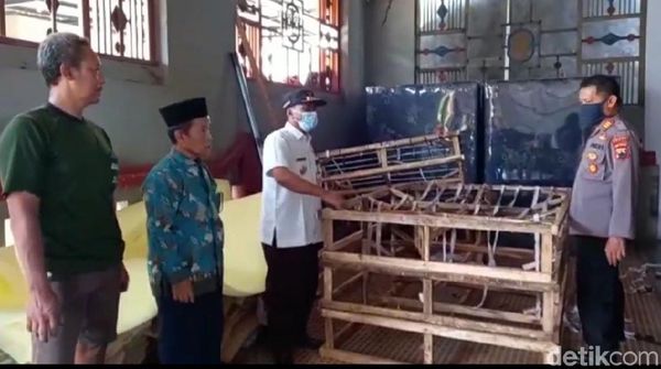 Polisi Sambangi Produsen Spring Bed Abal di Tegal